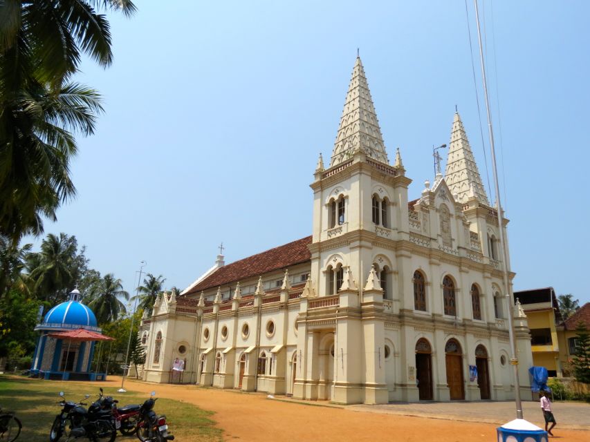 Highlights of Cochin: Group Tour from Cochin Port - Portuguese Churches: St. Francis Church and Santa Cruz Basilica