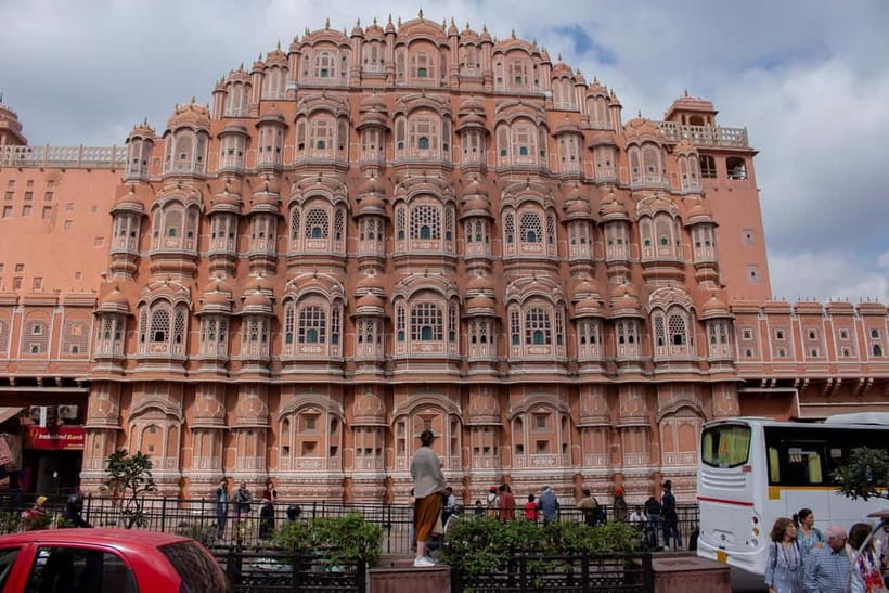 Highlights of Jaipur City on a Full Day Tour by Private Car - Lunch at a Local Restaurant, Then Jantar Mantar’s Astronomical Tools
