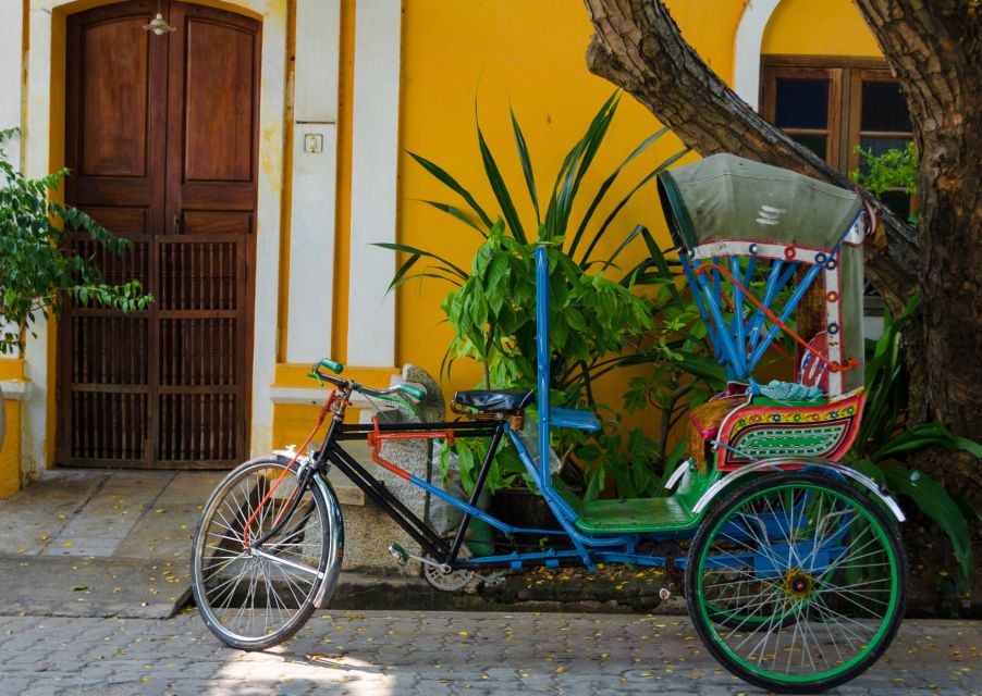 Highlights of the Pondicherry (Guided Half Day City Tour) - Local markets and food sampling: a quick path to what to eat next