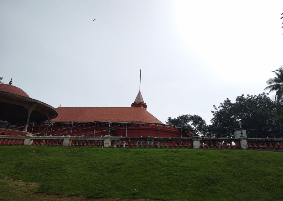 Highlights of Trivandrum (Guided Half Day City Tour by Car) - Ganesh and Bhadrakali temple stop: spiritual landmarks with everyday energy
