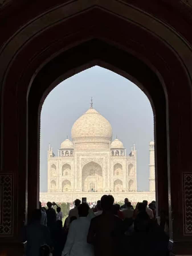 India: Premier High Value Taj Mahal Tickets with Transfers - Agra’s UNESCO Setting: What You’ll See on Arrival
