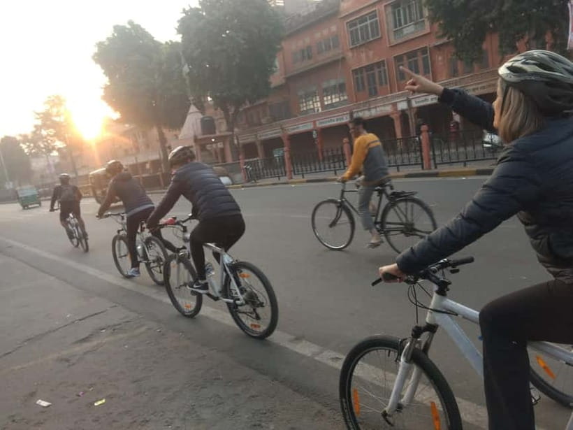 Jaipur: 3-Hour Morning Bike Tour of Jaipur Old City - Hawa Mahal Morning Photo Stop: Best Light, Less Noise