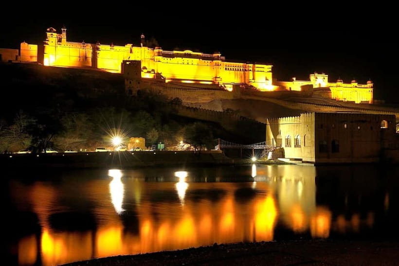 Jaipur: Amber Fort Light & Sound Show with Dinner - Getting there: private AC pickup from Jaipur or Kukas (and a traffic reality check)