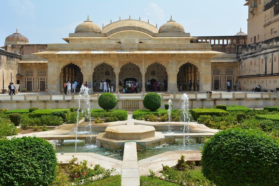 Jaipur: Amber Fort, Stepwell & Jal Mahal with Pickup - The Guide Factor: Where Quality Really Shows