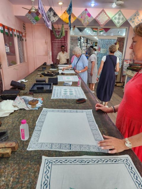Jaipur: Block Printing Workshop In the Heart of City Center - Inside the workshop: blocks, dyes, and step-by-step tuition