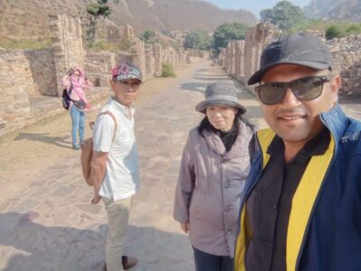 Jaipur: Chand Baori & Bhangarh Fort tour - All Inclusive - The drive from Jaipur: what to expect and how to stay comfortable