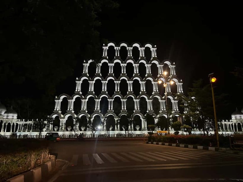 Jaipur: City Night Tour with Patrika Gate & Masala Chowk Tea - Patrika Gate and Toran Dwar: Two Gateways Made for Night Photos