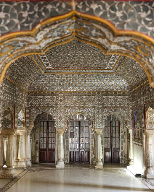 Jaipur: City Palace Museum - Direct Official Ticket - Sileh-Khana: arms and armor you can actually picture