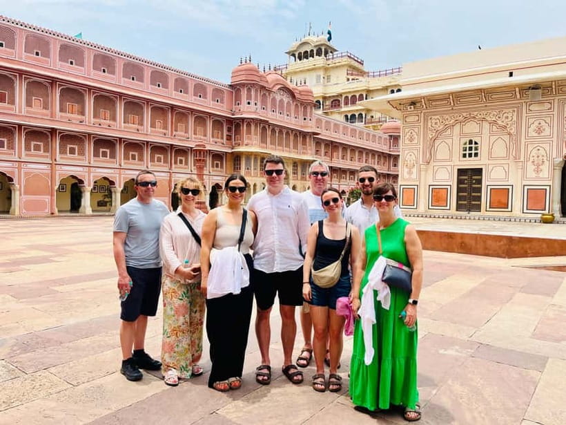 Jaipur: City Tour Full-Day Sightseeing with Guide - Hawa Mahal and Panna Meena ka Kund: a great start for photos and context