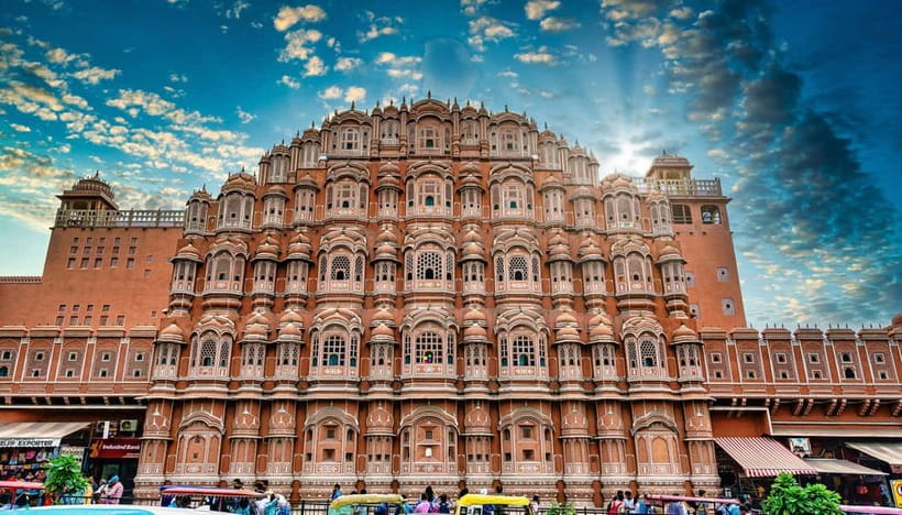 Jaipur: City Tour Full-Day Sightseeing with Guide - Jal Mahal on Man Sagar Lake: the calm break in a packed day
