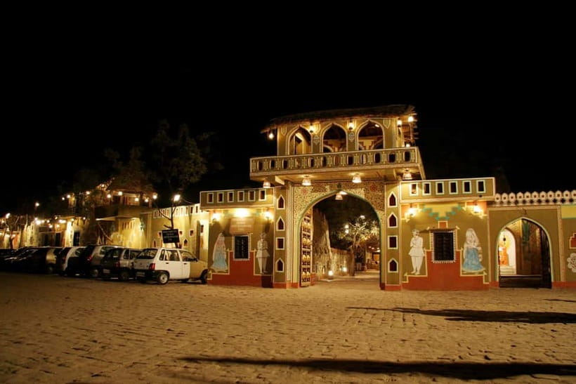 Jaipur: Cultural Evening Tour & Dinner at Chokhi Dhani - Who should book this Jaipur evening (and who should skip it)