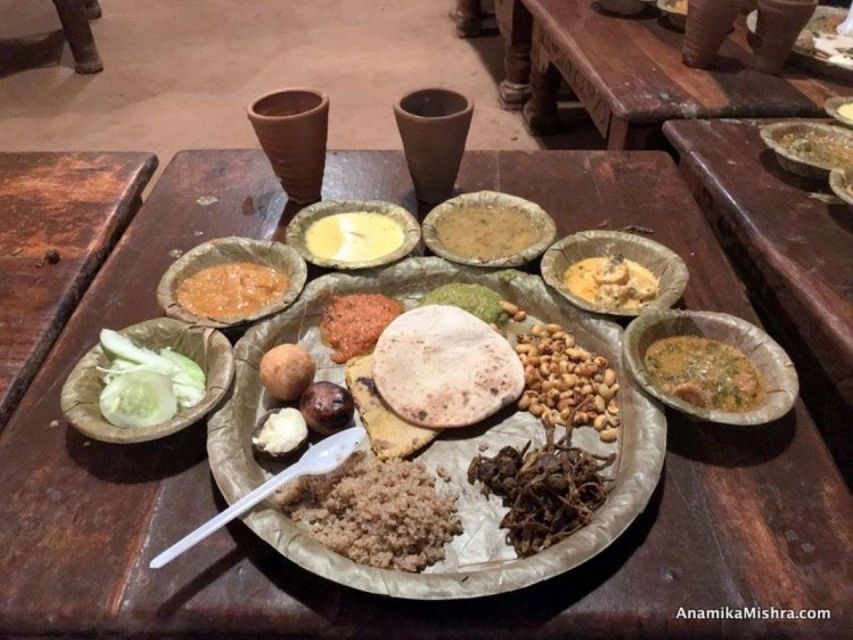 Jaipur Evening Tour Chokhi Dhani village culture with dinner - The traditional dinner: what’s included (and what you’ll pay extra for)