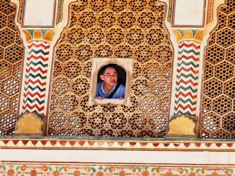 Jaipur: Explore City Sights, Amber Fort & Monkey Temple - Pink City heritage stroll: shopping with enough structure