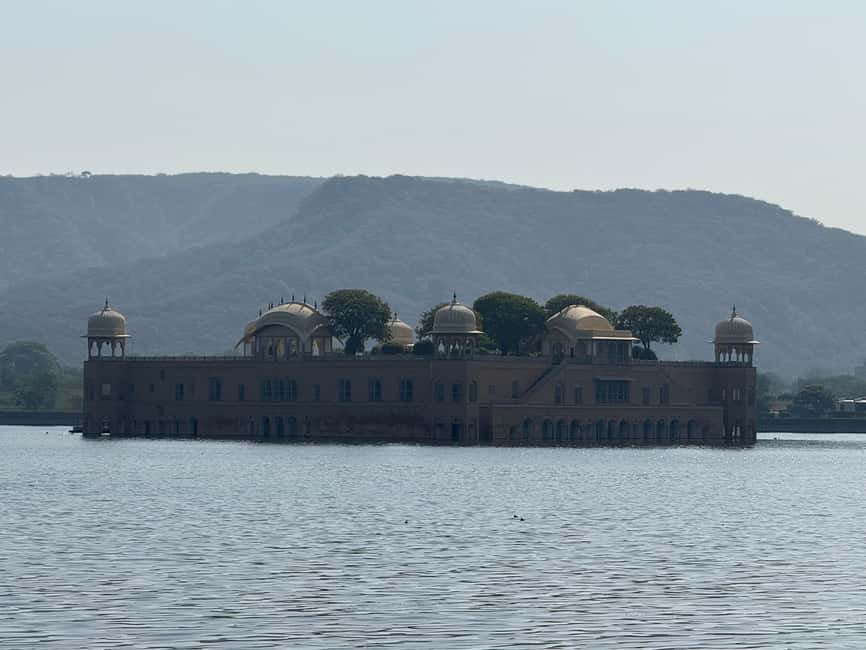 Jaipur: Full Day City Highlights Tour with Tour Guide - Lunch plus a no-pressure craft workshop stop