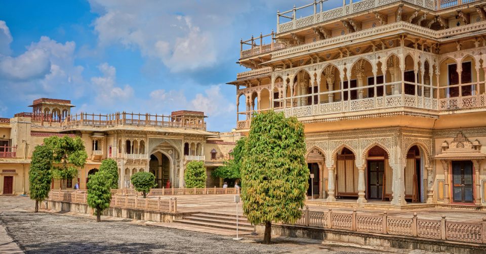 Jaipur: Full-Day Private City Tour by Car with Guide - How the guide and driver shape the day (and your photos)