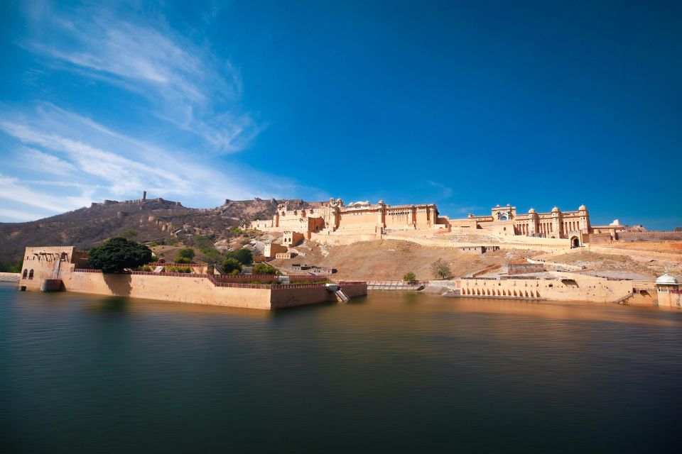 Jaipur: Full-Day Sightseeing Tour with Guide and Lunch - Panna Meena ka Kund: a stepwell break from the crowds