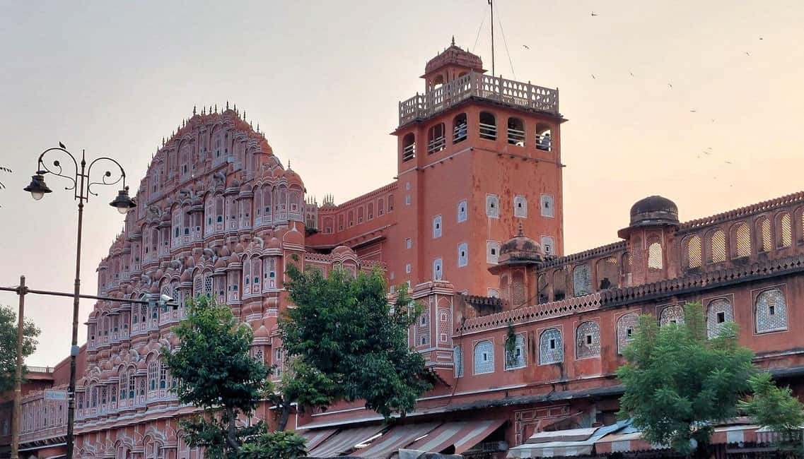 Jaipur: Full or Half-Day City Sightseeing Guided Tour - Panna Meena Ka Kund: The Stepwell Photo Stop That Feels Different
