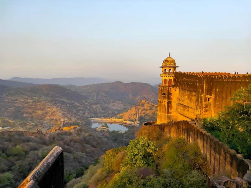 Jaipur: Full or Half-Day City Sightseeing Guided Tour - Getting Picked Up Near Hawa Mahal and Moving in Comfort