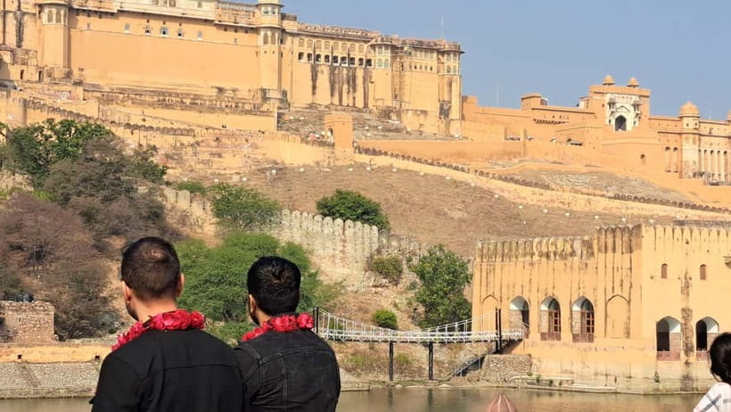 Jaipur Half Day Tour By Tuk Tuk With Local Chaiwala - Jaipur shopping and arts: markets where your guide can help you choose