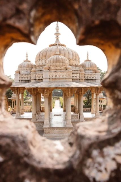 Jaipur: Instagram Tour of The Top Photography Spots - Hawa Mahal’s Jharokhas: How to Shoot the Palace of Winds