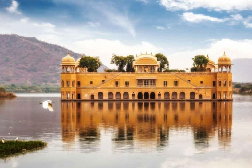 Jaipur Pink City Heritage Tour: Book By Car with Guide - Jaigarh Fort and the Jaivana cannon: the fort with the wow factor