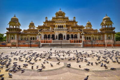 Jaipur Pink City Heritage Tour: Book By Car with Guide - Morning at Amber Fort: Sheesh Mahal and courtyard time