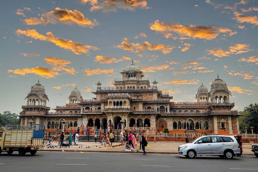 Jaipur: Private Evening Tour with Monkey Temple Sunset - Hawa Mahal in the night glow: latticework you can actually appreciate
