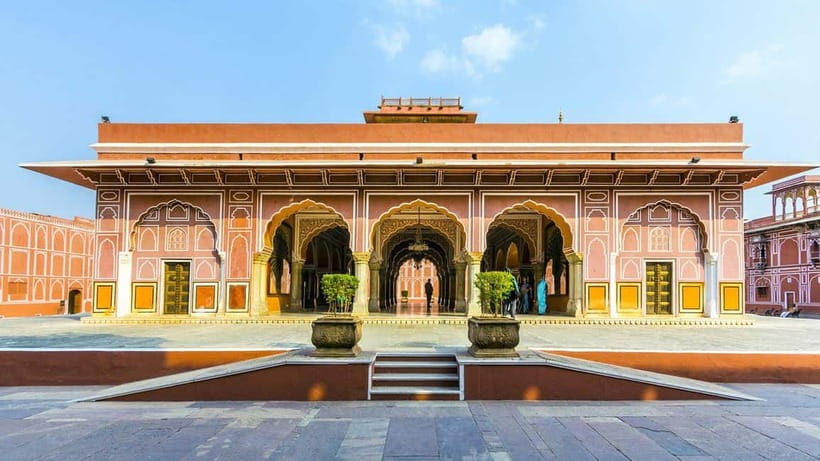 Jaipur: Private Half-Day Instagram Tour with Guide - Amer Fort: big interiors, courtyards, and picture-perfect viewpoints