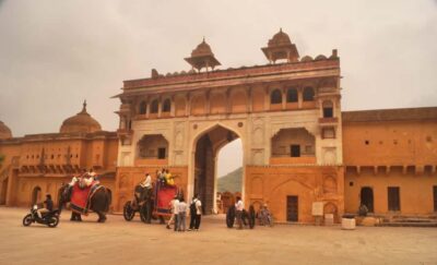 Jaipur: Private PinkCity & Stepwell Heritage Tour with Guide - Hotel pickup, A/C transport, and a guide who keeps the day moving