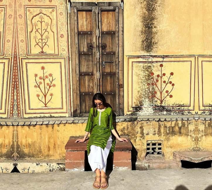 Jaipur: Private Tour for Instagram and Photography Lovers - Amber Fort: The Big Courtyard Block for Real Drama Shots