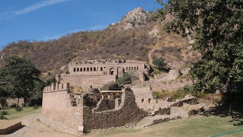 Jaipur: Same-Day Bhangarh Fort & Chand Baori Stepwell Tour - Should you book this Jaipur Bhangarh and Chand Baori tour?