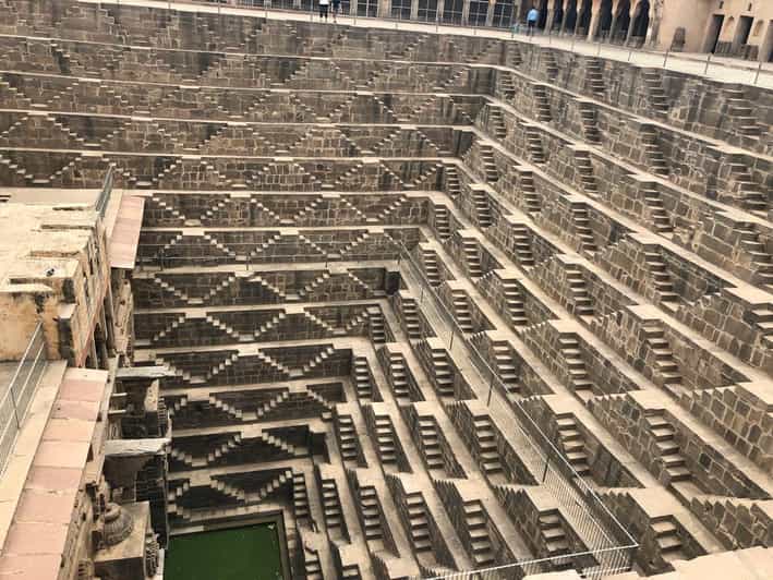 Jaipur: Same-Day Bhangarh Fort & Chand Baori Stepwell Tour - Inside Bhangarh Fort: temples, gates, and the palace pond