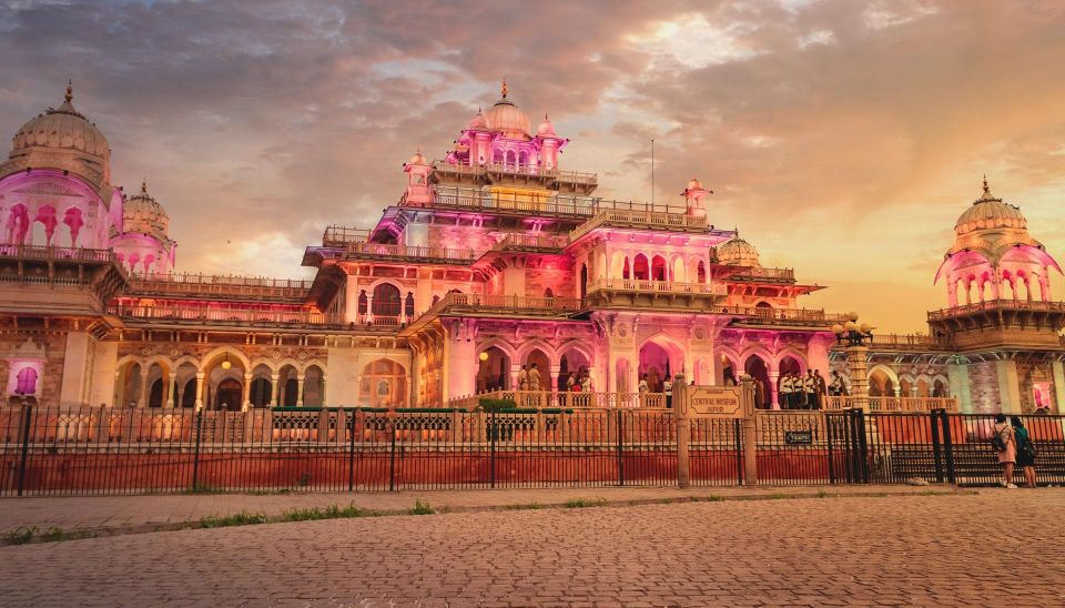 Jaipur Sightseeing by Tuk-Tuk: Temples, Palaces & Markets - The day in plain terms: timing, pace, and comfort