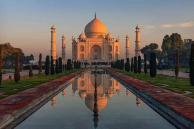 Jaipur: Tajmahal Sunrise Tour with Fatehpur Sikri & Abhaneri - Agra Fort: Mughal power in stone after the sunrise magic