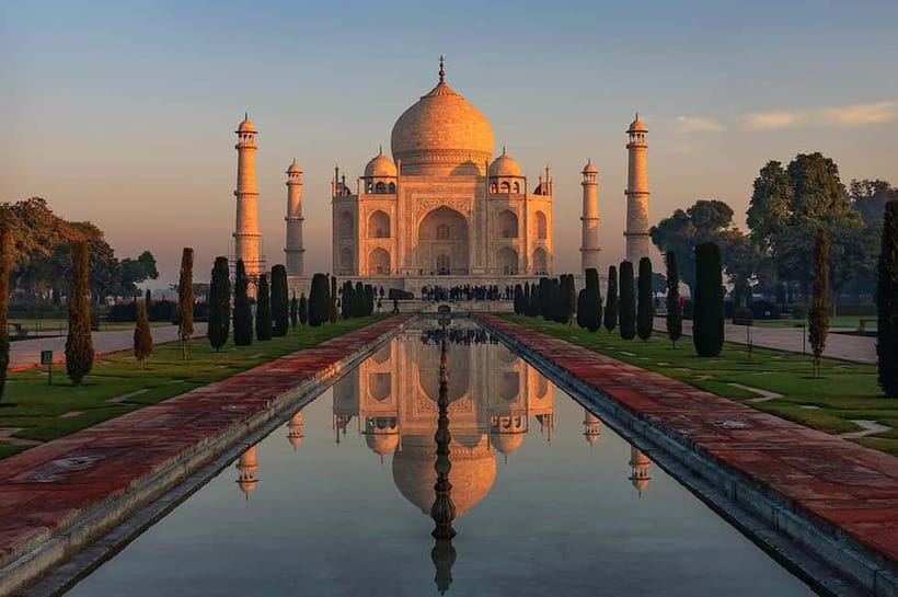 Jaipur: Tajmahal Sunrise Tour with Fatehpur Sikri & Abhaneri - Agra Fort: Mughal power in stone after the sunrise magic