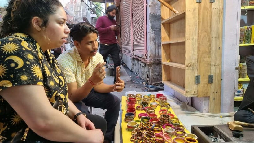 Jaipur :The Twilight Magic of Pink City- Heritage Walk Tour - Your guide: stories that connect religion, craft, and daily life