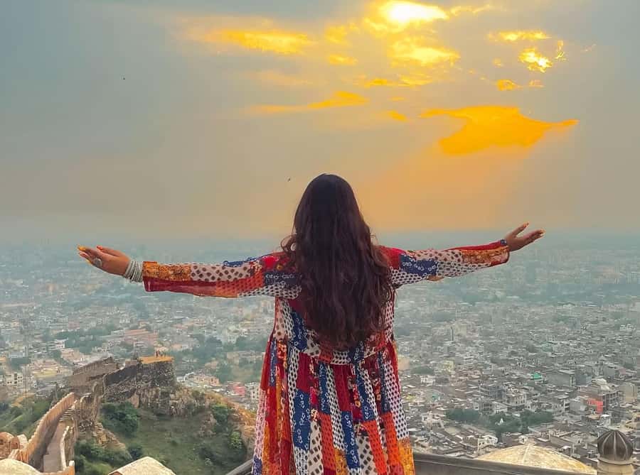 Jaipur: Tour with Nahargarh Sunrise or Monkey Temple Sunset - The practical setup: private AC, pickup, and what you actually pay for