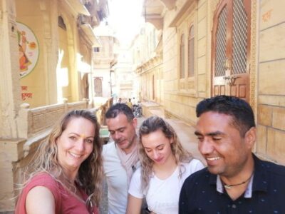 Jaisalmer: Fort,Havelis and old city private tour - Jaisalmer Fort entrance: markets, first angles, and why yellow sandstone matters