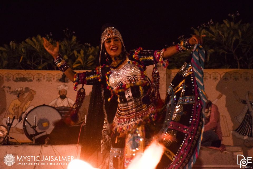 Jaisalmer: Romantic Night with Luxury Desert Camping - Desert National Park and the camel ride moment