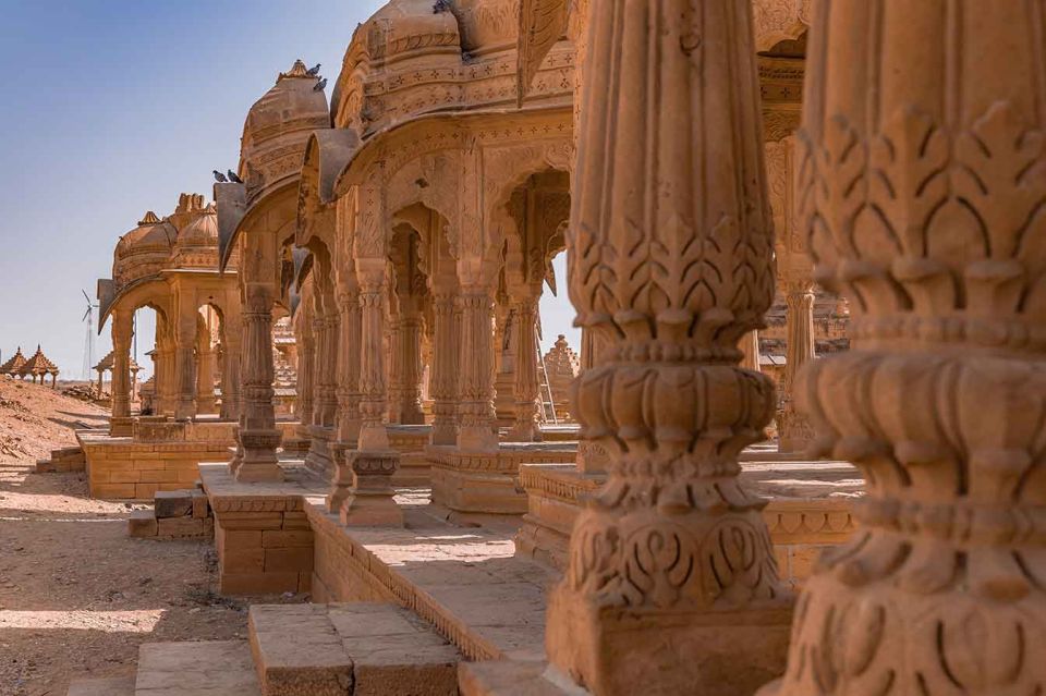 Jaislamer Sightseeing with Sunset Camel & Desert Safari Tour - A day that starts in Jaisalmer and ends in orange light