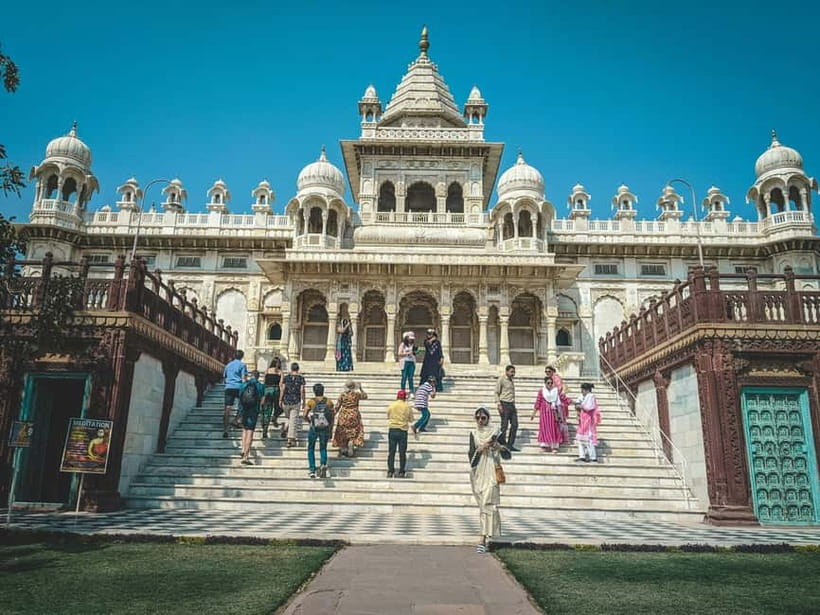 Jodhpur: Blue City Full-Day Tour with Guided Heritage Walk - Umaid Bhawan Palace and the museum: from famine relief to 5-star hotel