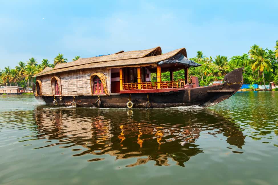 Kochi: 1 Night Alappuzha Backwaters House Boat Cruise Tour - On board the houseboat: how the cruise actually feels