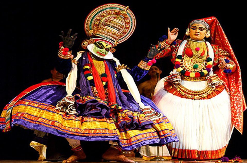 Kochi: Kathakali Evening Dance Show w/ Dinner & Transfer - The show at Kochi’s center: Kelikutto to Tiranokku