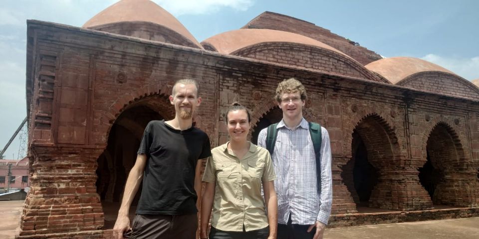 Kolkata: Bishnupur Terracotta Temples Day Trip with Weavers - Kolkata to Bishnupur: why the drive feels worth it