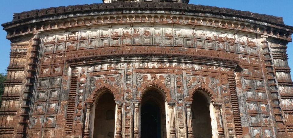 Kolkata: Bishnupur Terracotta Temples Day Trip with Weavers - Baluchari weavers: watching draw looms turn myth into silk