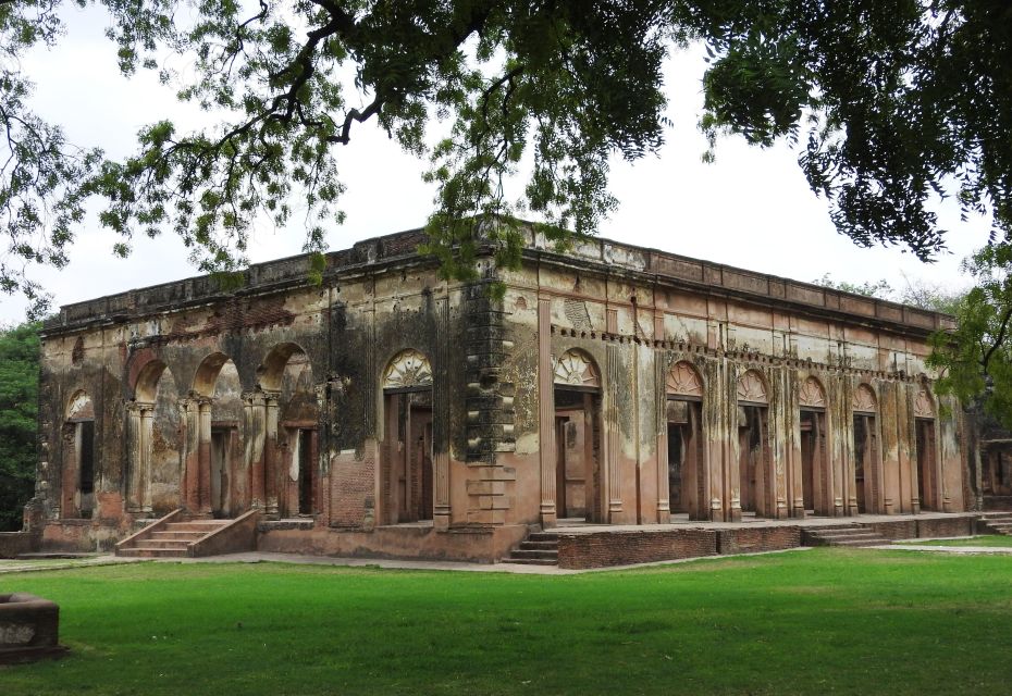 Lucknow Full day city tour - Who should book this Lucknow full-day tour (and who shouldn’t)