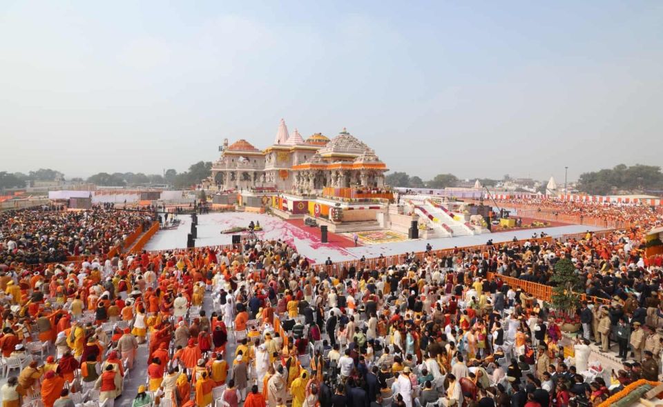 Lucknow: Private Ayodhya & Ram Mandir Temple Tour - Saryu River ghats road: where the day slows down