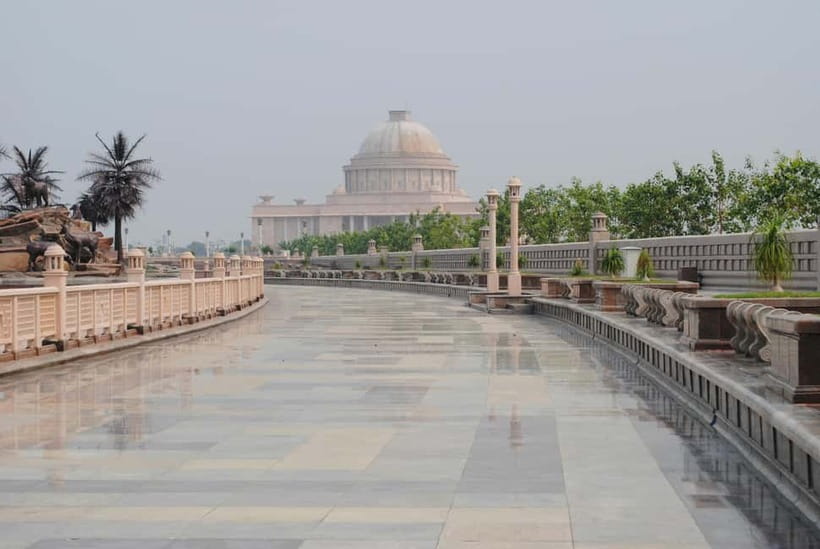 Lucknow: Private Day Tour with Lunch and Hotel Pickup - The Residency Ruins: A Different Kind of History Lesson