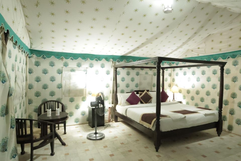 Luxury tent, dinner, breakfast, camel ride in thar desert - Dinner, tea ceremony, and the Rajasthani cultural show