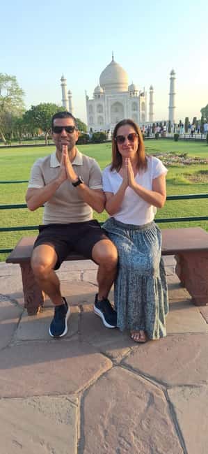 Luxury train tour from Delhi to Agra - Agra Cantt arrival: guide handoff and getting oriented fast